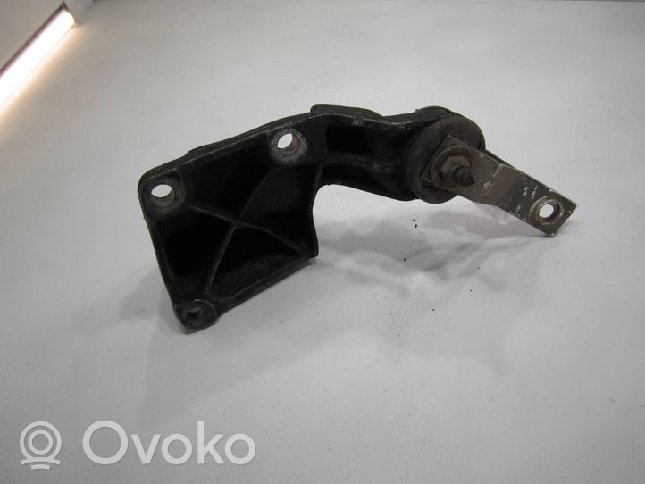 Audi Coupe Supporto di montaggio scatola del cambio 8A0399113C