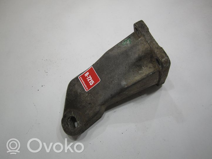 Audi 80 90 S2 B4 Diferencial trasero/Soporte de montaje del diferencial 893599131