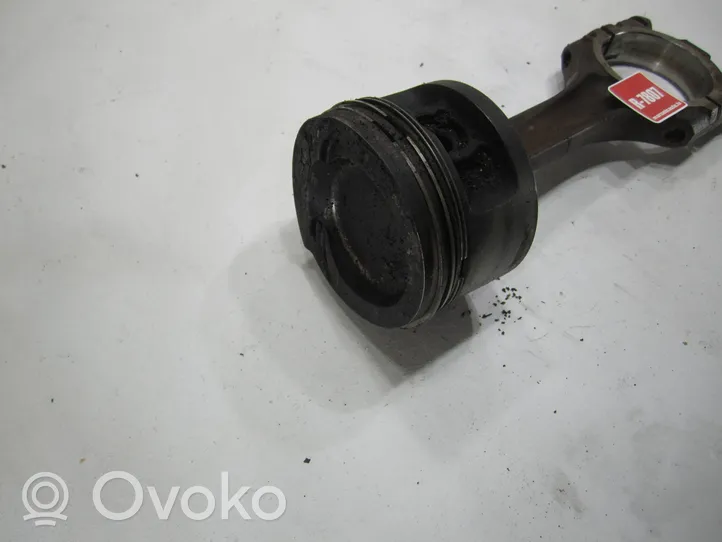 Volkswagen Golf III Piston with connecting rod VR6