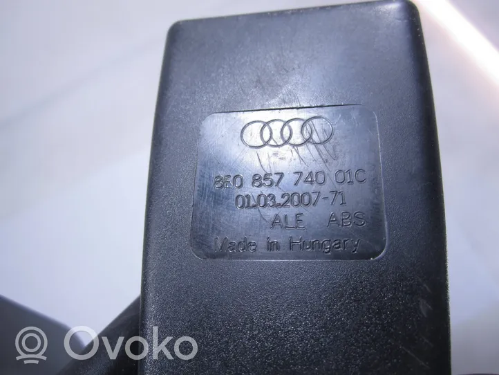 Audi A4 S4 B7 8E 8H Fibbia della cintura di sicurezza posteriore 8E0857740