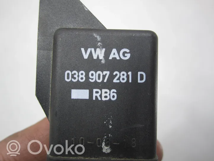 Volkswagen Golf VI Glow plug pre-heat relay 038907281D