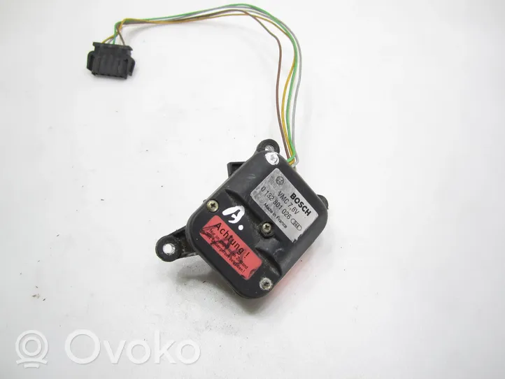 Audi A4 S4 B5 8D Motorino attuatore aria 0132801026