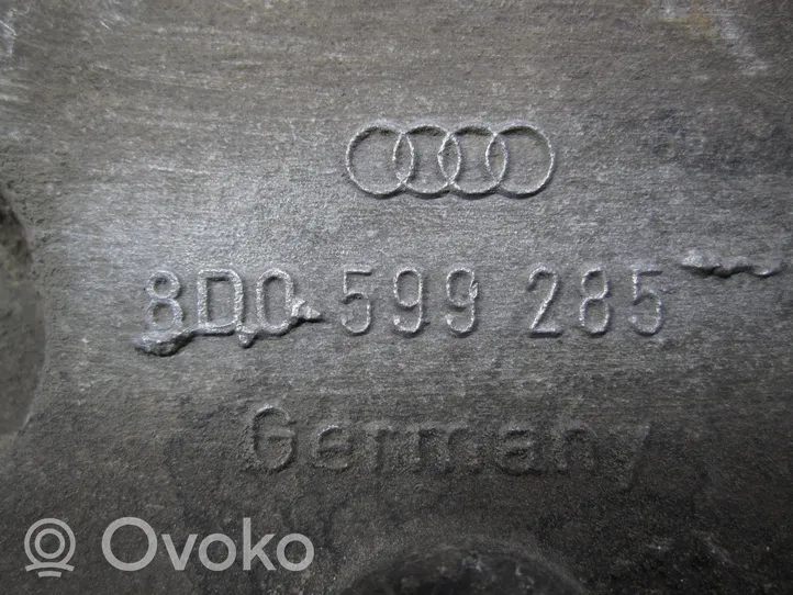 Audi A4 S4 B5 8D Staffa di montaggio del differenziale posteriore/differenziale 8D0599285