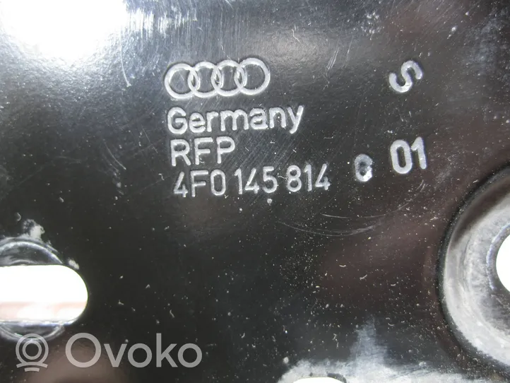 Audi A6 S6 C6 4F Support, tuyau de refroidissement intermédiaire 4F0145814