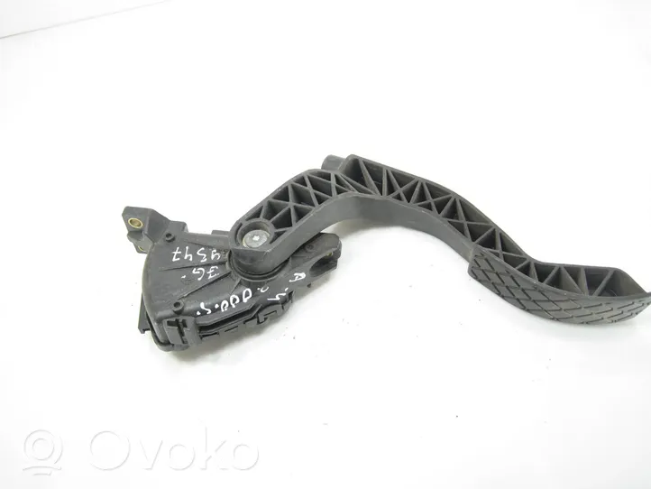 Audi A4 S4 B5 8D Pedal del acelerador 8D1721523