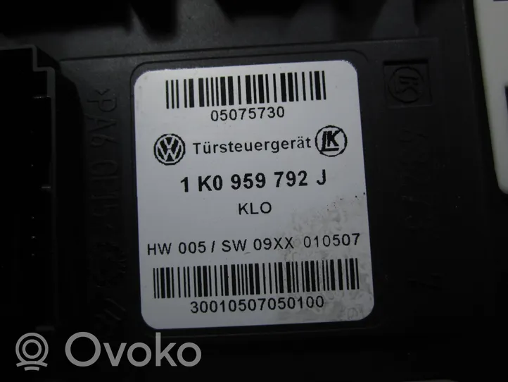 Volkswagen Golf V Silniczek podnośnika szyby drzwi przednich 1K0959792J