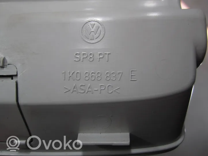 Volkswagen Golf V Światło fotela przedniego 1K0868837E
