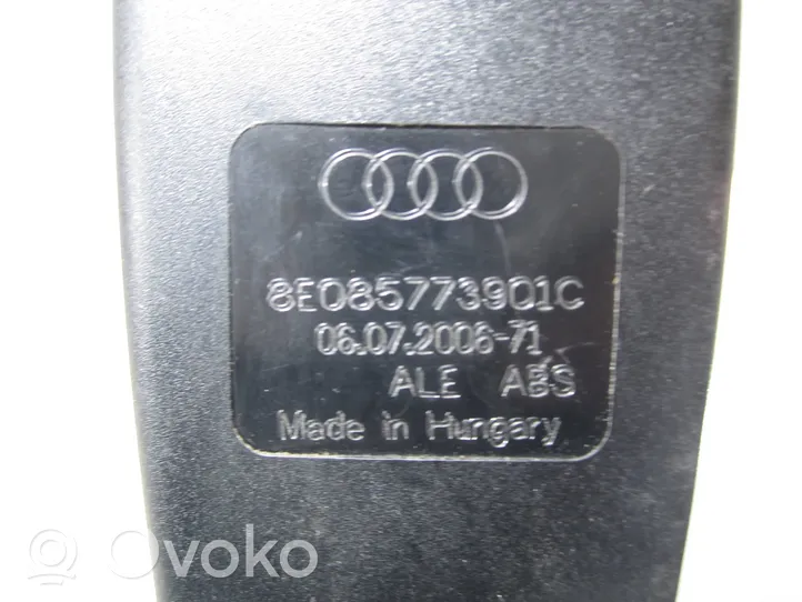 Audi A4 S4 B7 8E 8H Vidējās jostas sprādze (aizmugurē) 8E085773901C