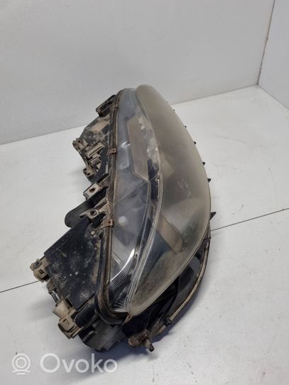 Mazda 6 Lampa przednia F014003907R