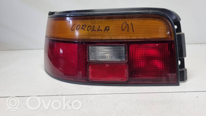 Toyota Corolla E90 Lampa tylna 12295