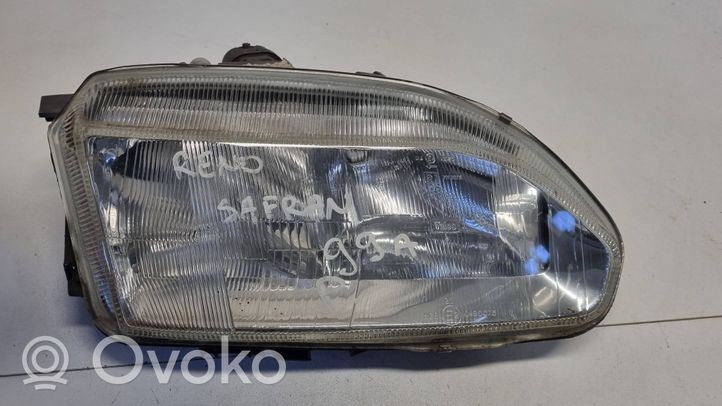 Renault Safrane Lampa przednia E20490075
