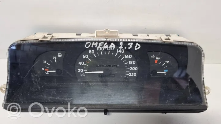 Opel Omega B2 Geschwindigkeitsmesser Cockpit 90213846