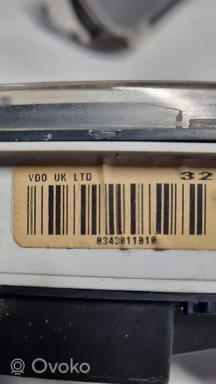 Toyota Avensis T220 Spidometras (prietaisų skydelis) 88458014