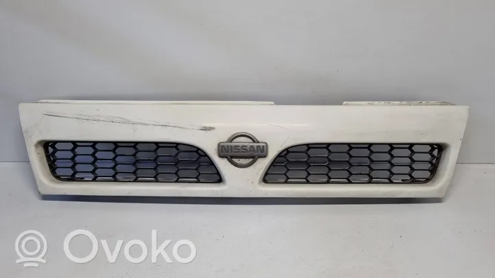 Nissan Primera Atrapa chłodnicy / Grill 6231077R00