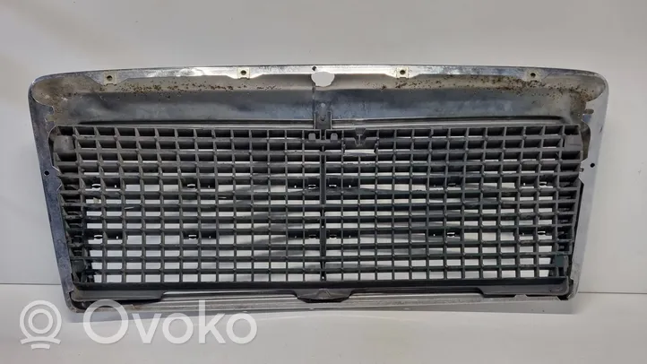 Mercedes-Benz 190 W201 Priekšējais režģis 2018880223