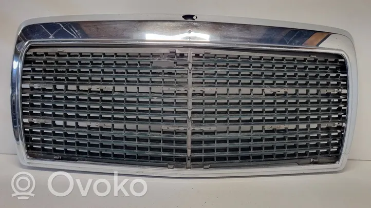 Mercedes-Benz 190 W201 Priekšējais režģis 2018880223