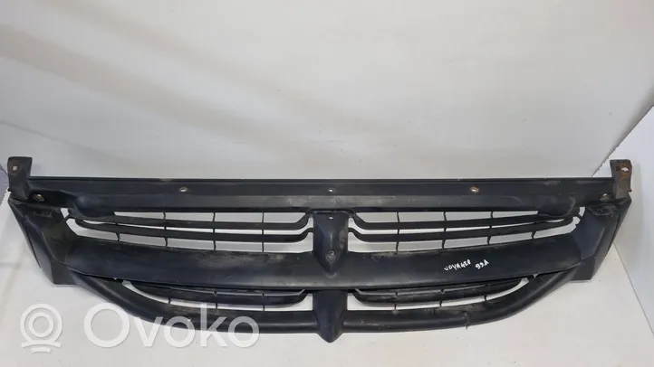 Chrysler Voyager Grille de calandre avant 04576955