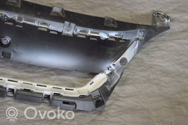 Peugeot 5008 II Maskownica / Grill / Atrapa górna chłodnicy 9815317777