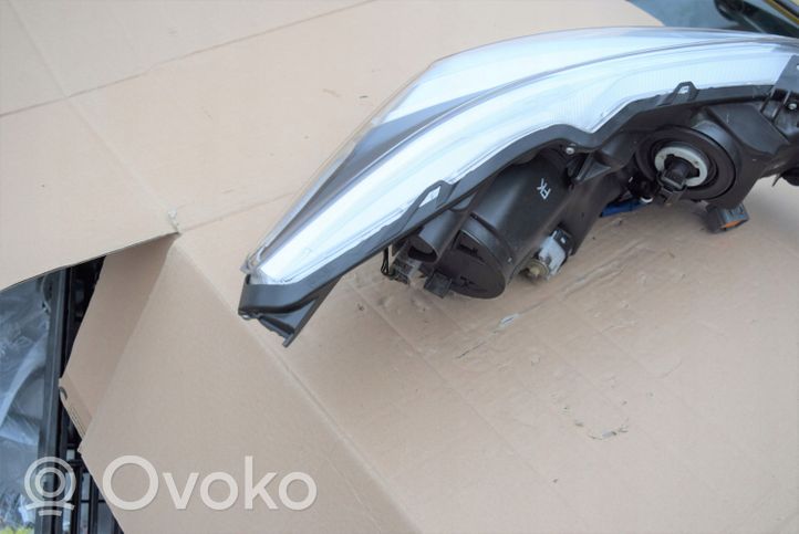 Subaru Outback (BT) Lampa przednia 