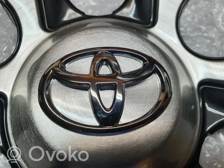 Toyota Hilux (AN10, AN20, AN30) Dekielki / Kapsle oryginalne 