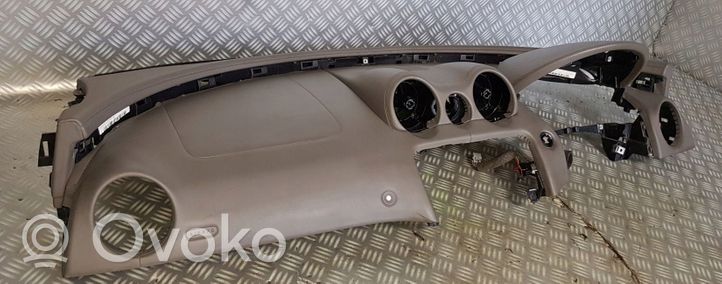 Jaguar XJ X351 Deska rozdzielcza 