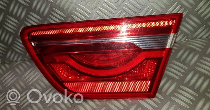 Jaguar XE Lampy tylnej klapy bagażnika 