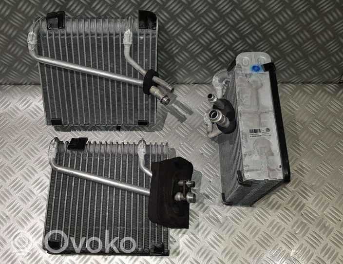 Volkswagen Multivan T5 Radiateur condenseur de climatisation 