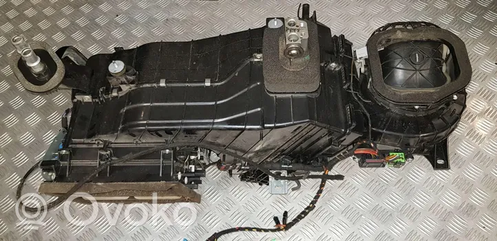 Porsche Cayenne (9PA) Scatola climatizzatore riscaldamento abitacolo assemblata 7L0820005JC