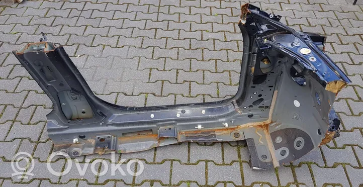 BMW 2 F44 Słupek środkowy 