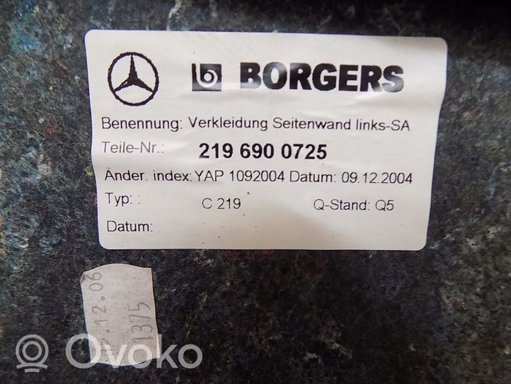 Mercedes-Benz CLS C219 Apatinis, bagažinės šono, apdailos skydas 