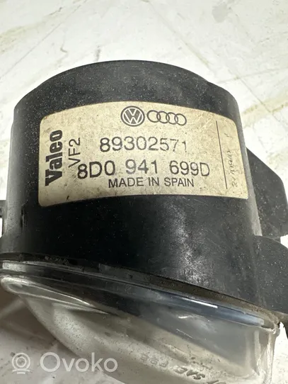 Audi A4 S4 B5 8D Etusumuvalo 8D0941699D