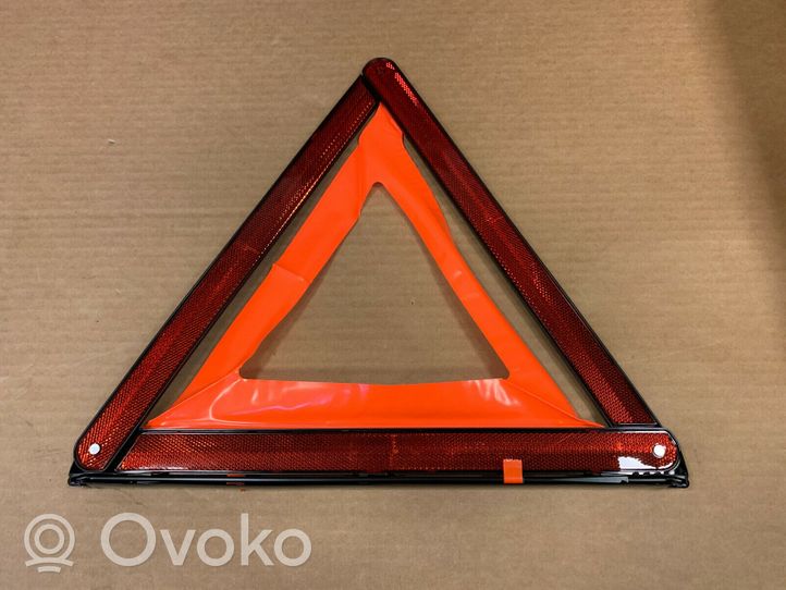 Mini One - Cooper F56 F55 Triangle d'avertissement 71606770096