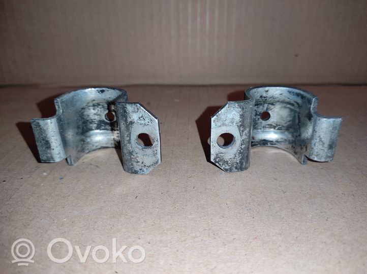 BMW 5 E39 Stabilizatora stieņa bukse / turētājs 33551092074