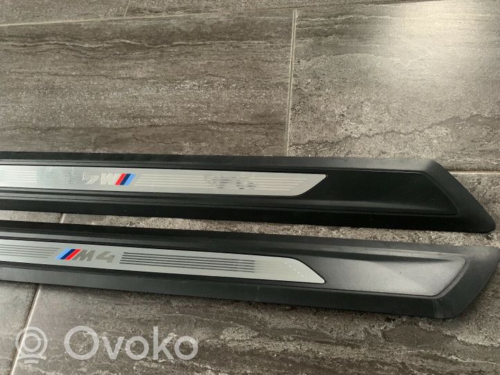 BMW M4 F82 F83 Garniture marche-pieds avant 51478063797