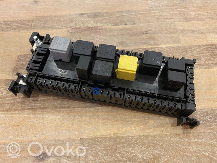 Mercedes-Benz ML W166 Fuse module A1669063901