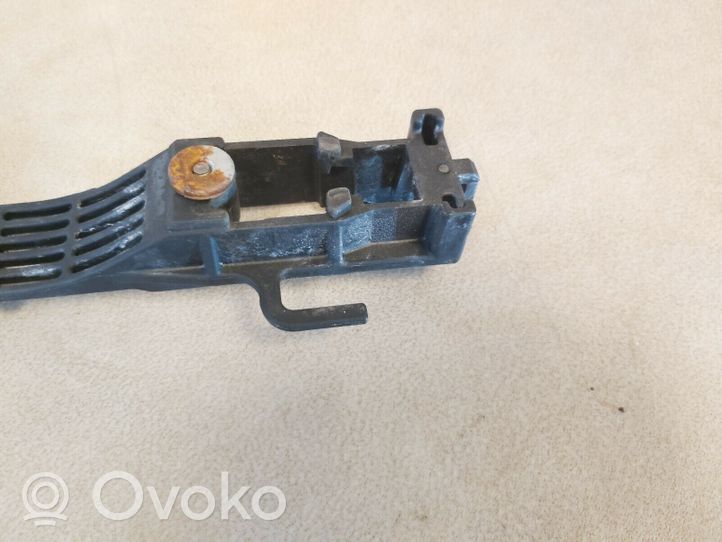 Lexus RX 330 - 350 - 400H Etuoven ulkokahvan kehys 69201-28010