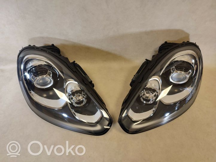 Porsche Cayenne (92A) Lampa przednia 7P5941031CQ