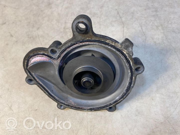 Mercedes-Benz C W203 Pompe de circulation d'eau R2712010101