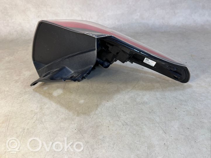 Toyota RAV 4 (XA40) Rear/tail lights 81560-42200