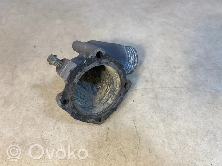 BMW 7 E23 Thermostat housing 11531275881