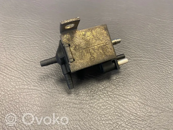 Mercedes-Benz G W461 463 Solenoīda vārsts A0015408697