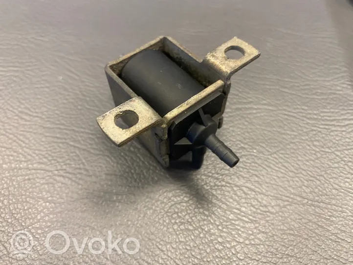 Mercedes-Benz G W461 463 Solenoīda vārsts A0015408697