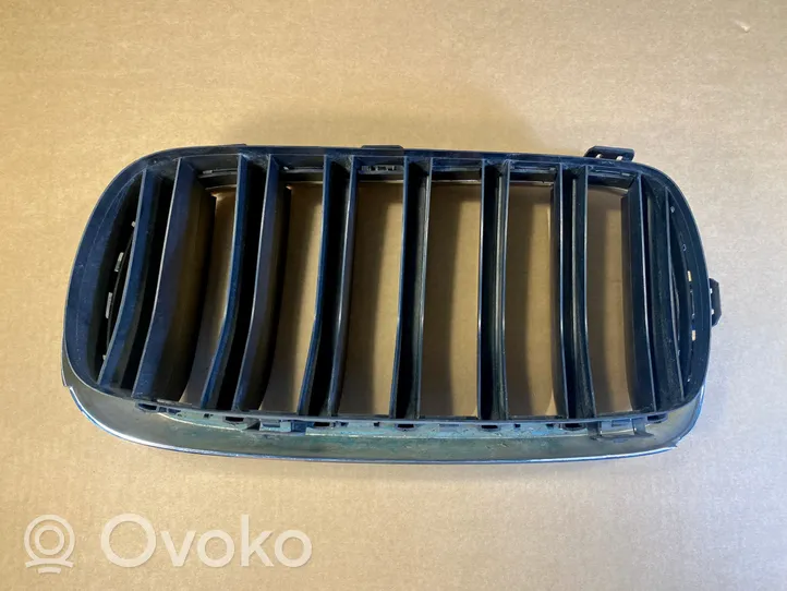 BMW X5 F15 Maskownica / Grill / Atrapa górna chłodnicy 7316076