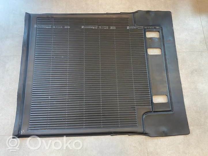 Mercedes-Benz G W461 463 Doublure de coffre arrière, tapis de sol A4636840005