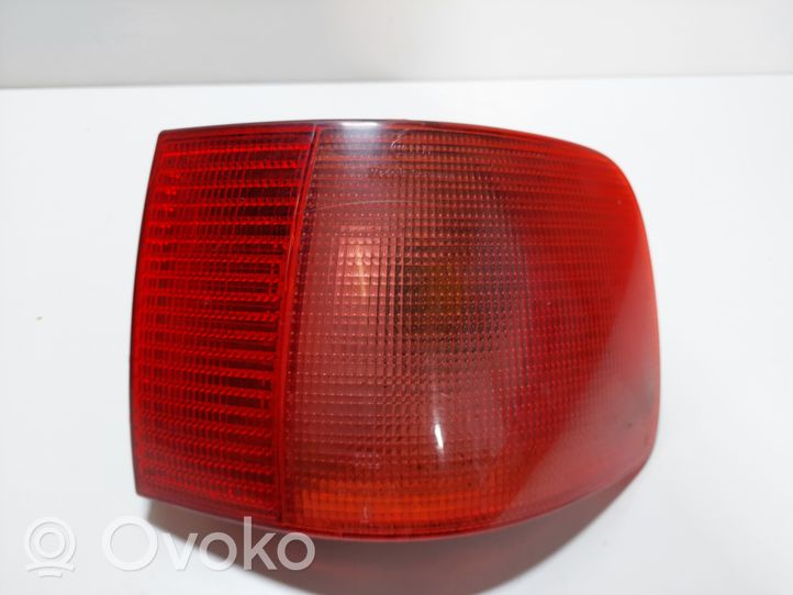 Audi A6 S6 C4 4A Lampa tylna 138008