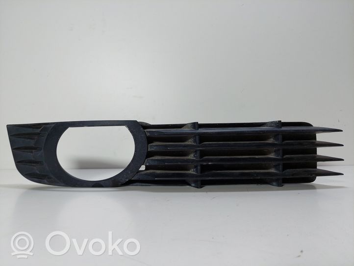 Audi A8 S8 D3 4E Front fog light trim/grill 4E0807682A