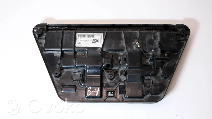 Audi A8 S8 D3 4E Cassetta degli attrezzi 8P0012615A