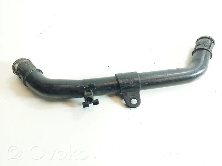 Audi A4 S4 B7 8E 8H Tubo flessibile del liquido di raffreddamento del motore 06D121065L