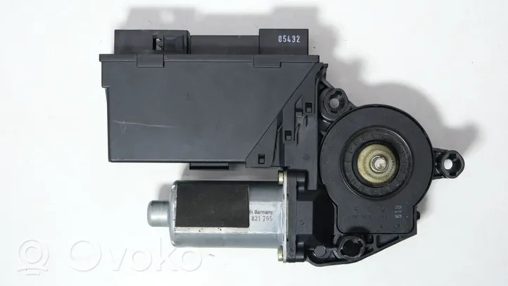 Audi A8 S8 D3 4E Silniczek podnoszenia szyby drzwi tylnych 4E0959802A