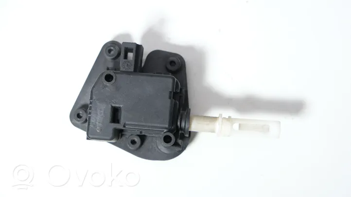 Audi A6 S6 C5 4B Motorino di blocco/chiusura del portellone del bagagliaio 8E9827833